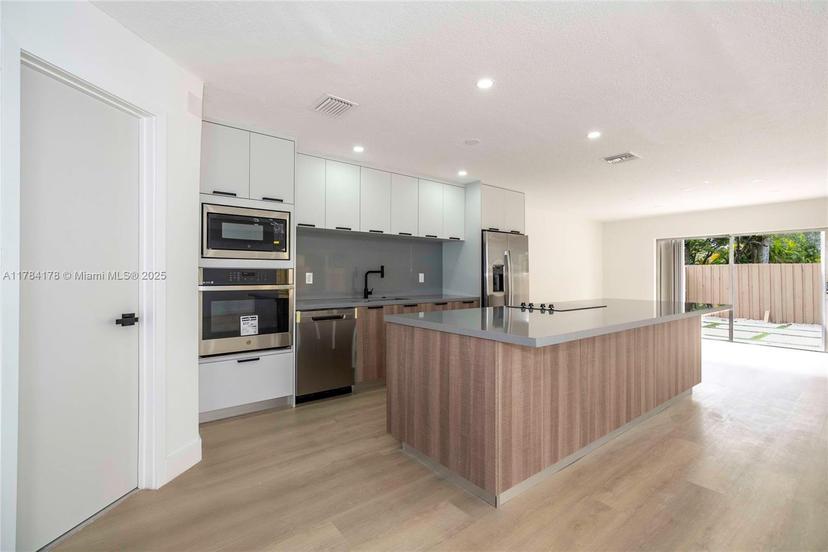 Picture of 13912 SW 103Rd Ln, Miami FL 33186