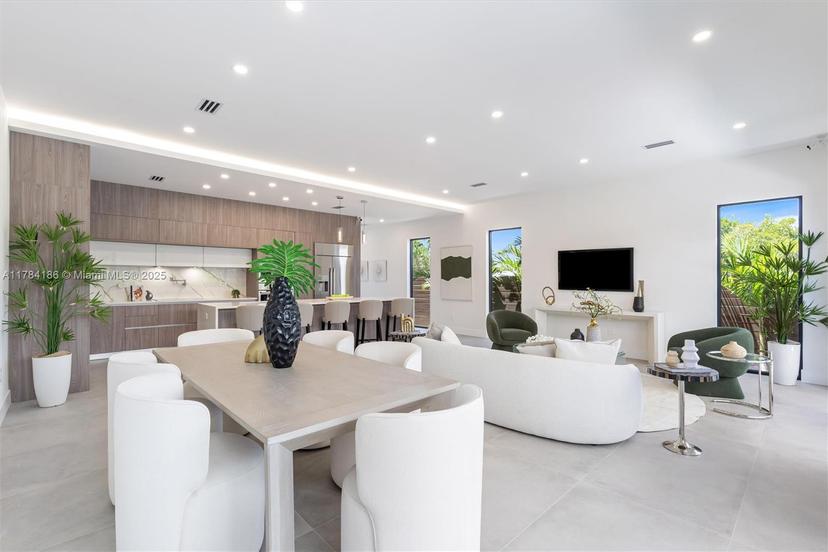 Picture of 2431 NE 18Th St, Fort Lauderdale FL 33305