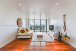 Picture of 3625 N Country Club Dr # 707, Aventura, FL 33180