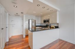 Picture of 3625 N Country Club Dr # 707, Aventura, FL 33180