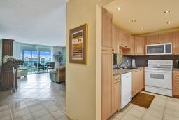 Picture of 314 SE 10Th St # 403, Dania Beach, FL 33004