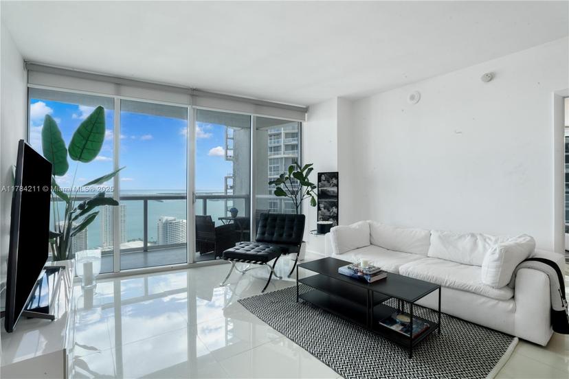 Picture of 475 Brickell Ave # 3907, Miami FL 33131