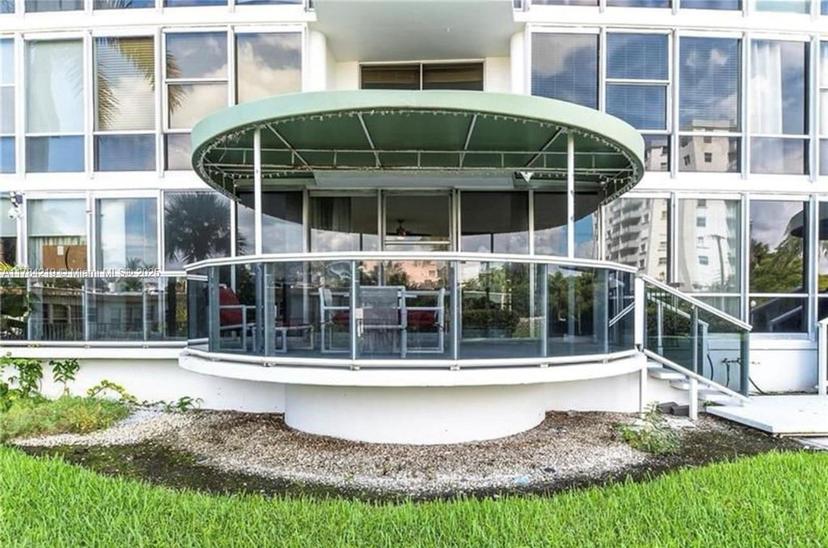 Picture of 900 Bay Dr # 107, Miami Beach FL 33141