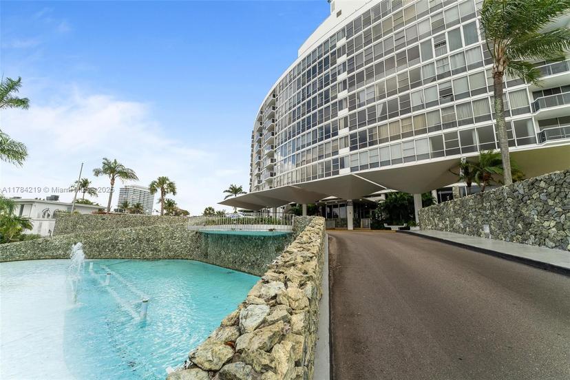 Picture of 900 Bay Dr # 107, Miami Beach FL 33141