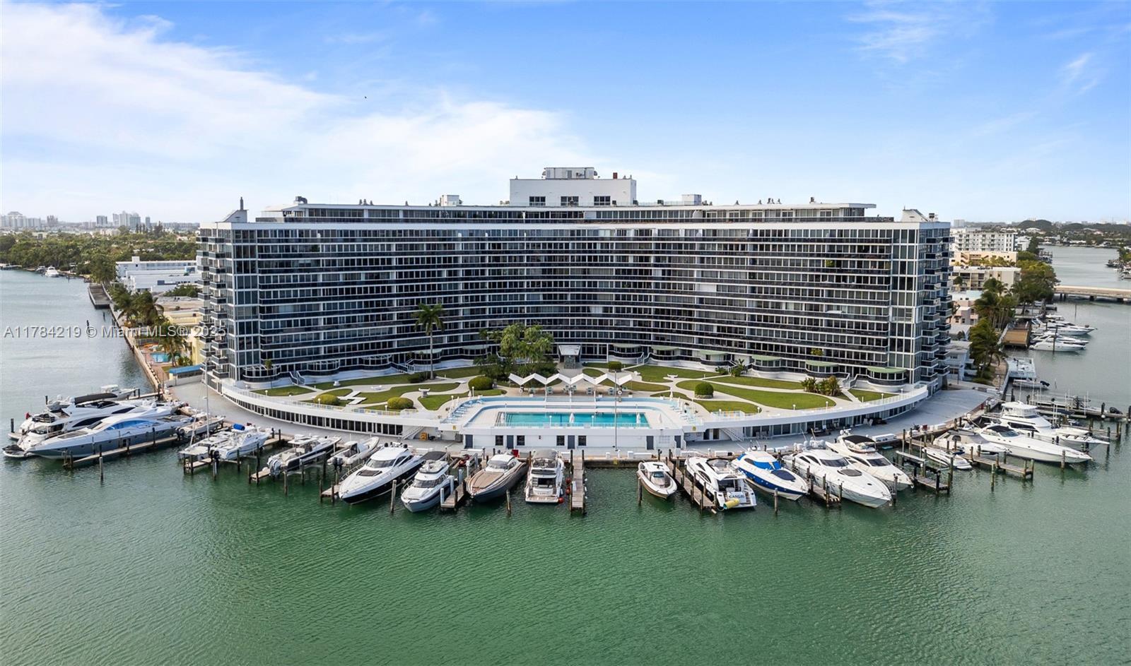 Picture of 900 Bay Dr # 107, Miami Beach, FL 33141