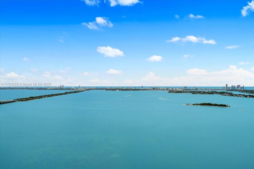 Picture of 460 NE 28Th St # 4104, Miami FL 33137