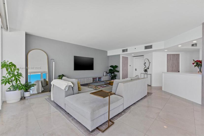 Picture of 7330 Ocean Ter # B, Miami Beach FL 33141