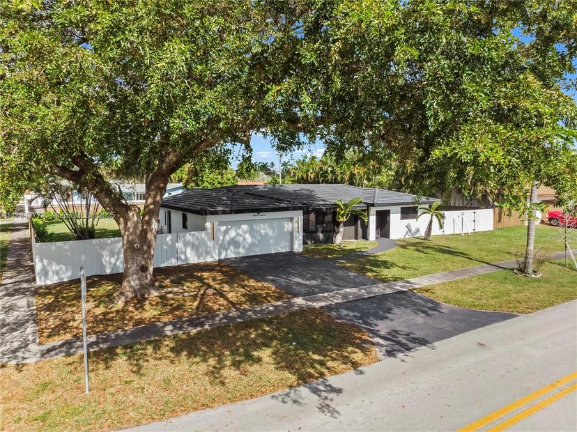 Picture of 5131 Monroe St, Hollywood FL 33021