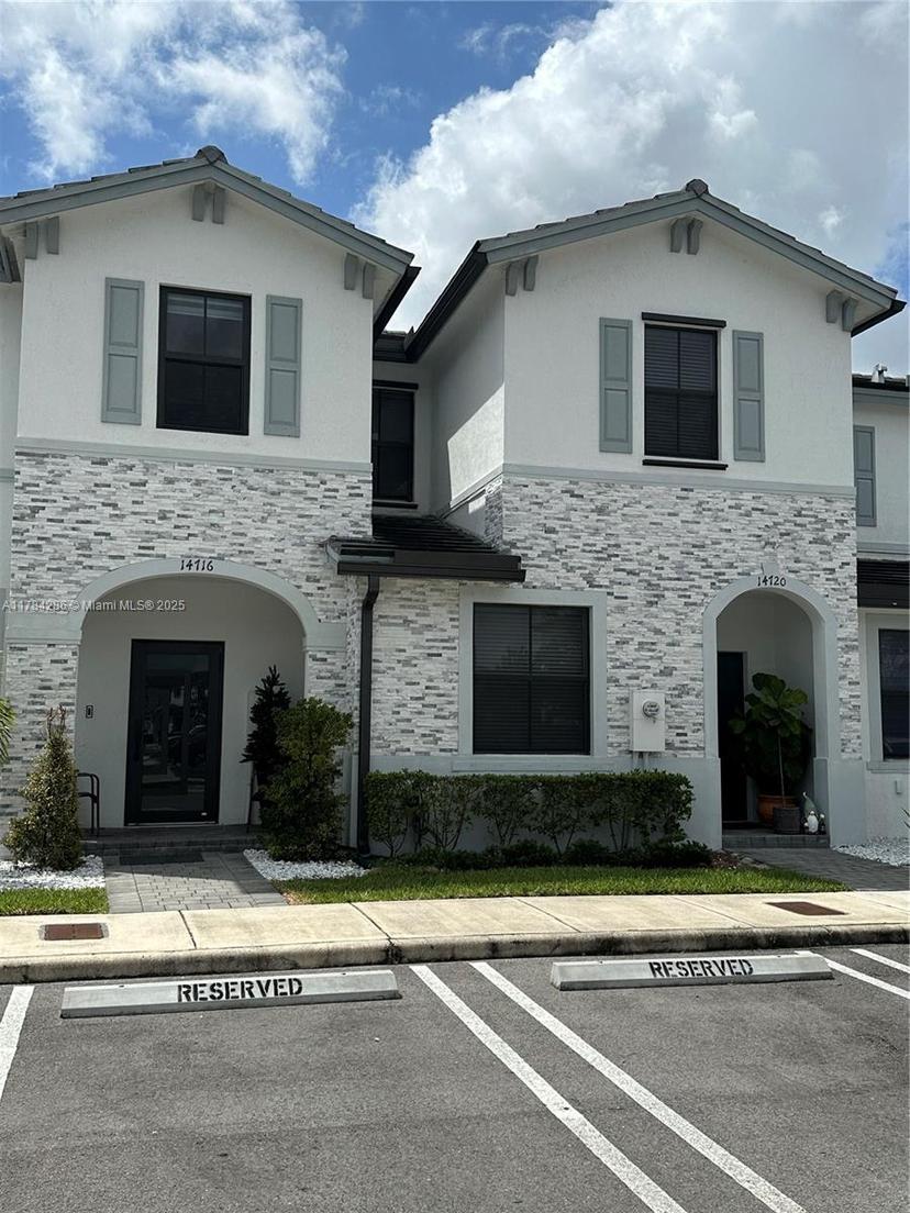 Picture of 14720 SW 181St Ter, Miami FL 33187