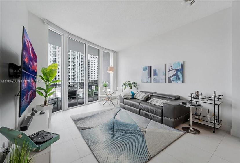 Picture of 350 NE 24Th St # 711, Miami FL 33137