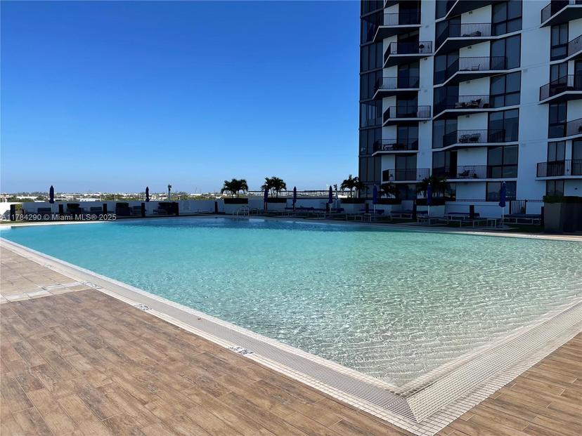Picture of 5300 Paseo Blvd # 1205, Doral FL 33166