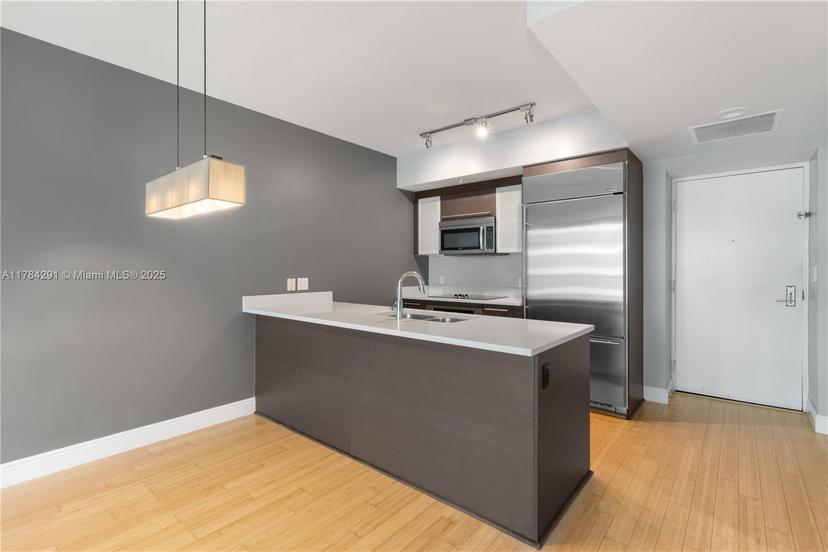 Picture of 500 Brickell Ave # 2606, Miami FL 33131