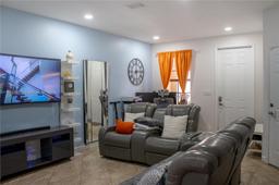 Picture of 3323 W 90Th Ter, Hialeah, FL 33018