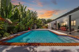 Picture of 8910 SW 159Th Ter, Palmetto Bay, FL 33157