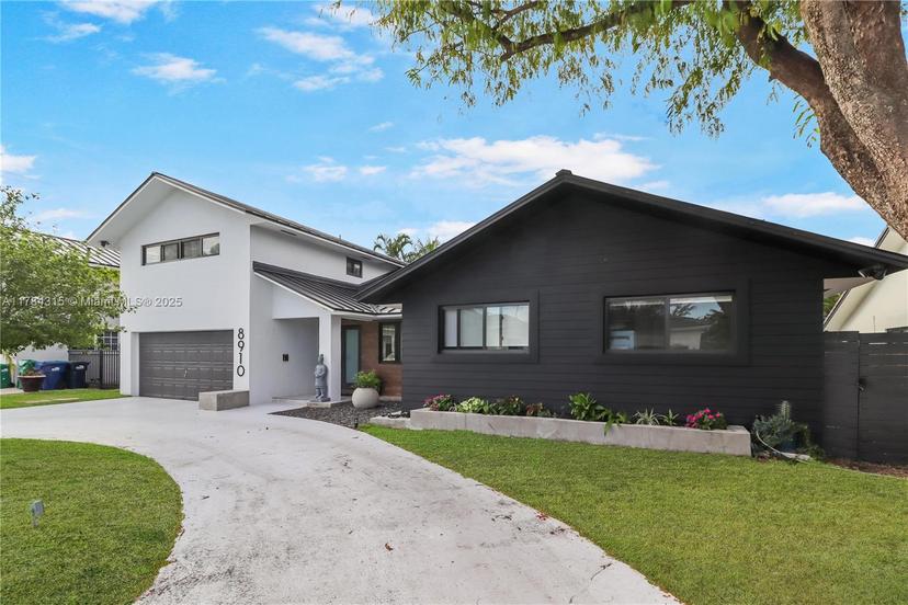 Picture of 8910 SW 159Th Ter, Palmetto Bay FL 33157