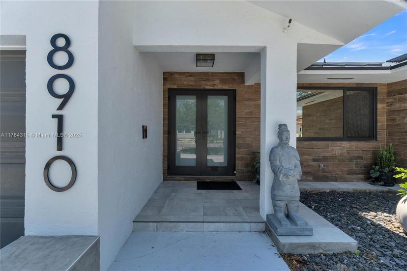 Picture of 8910 SW 159Th Ter, Palmetto Bay FL 33157