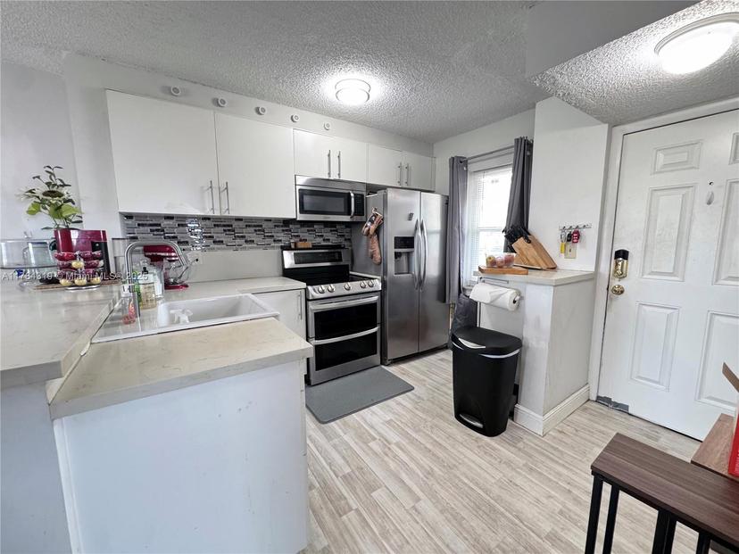 Picture of 2216 N Cypress Bend Dr # 501, Pompano Beach FL 33069