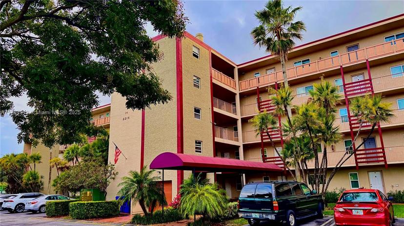 Picture of 2216 N Cypress Bend Dr # 501, Pompano Beach FL 33069