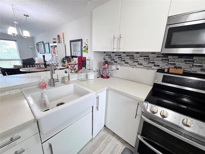 Picture of 2216 N Cypress Bend Dr # 501, Pompano Beach FL 33069