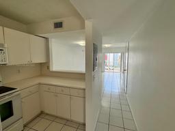 Picture of 2620 W 76Th St # 201, Hialeah, FL 33016