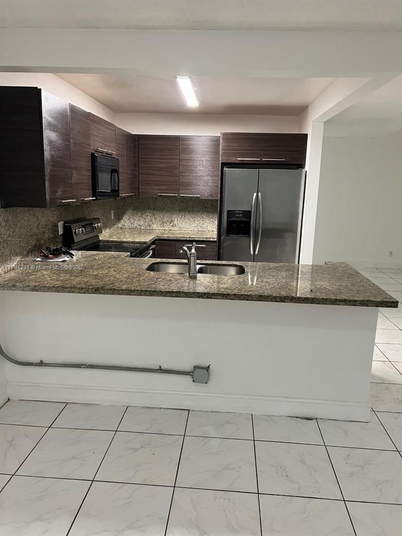 Picture of 5955 NW 25Th Ct # 208, Sunrise FL 33313