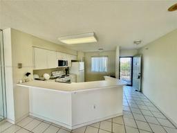 Picture of 2334 S Cypress Bend Dr # 505, Pompano Beach, FL 33069