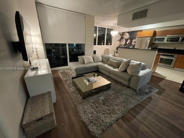 Picture of 253 NE 2Nd St # 1008, Miami FL 33132