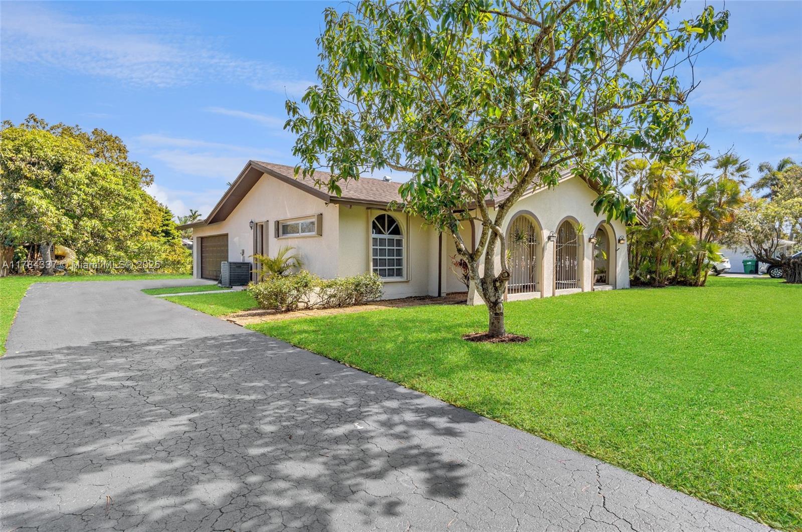 Picture of 8941 SW 176Th St, Palmetto Bay, FL 33157