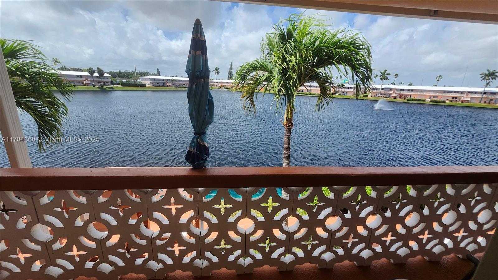 Picture of 900 SW 10Th Ter # 21S, Hallandale Beach, FL 33009