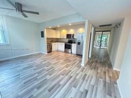 Picture of 20200 W Country Club Dr, Aventura, FL 33180