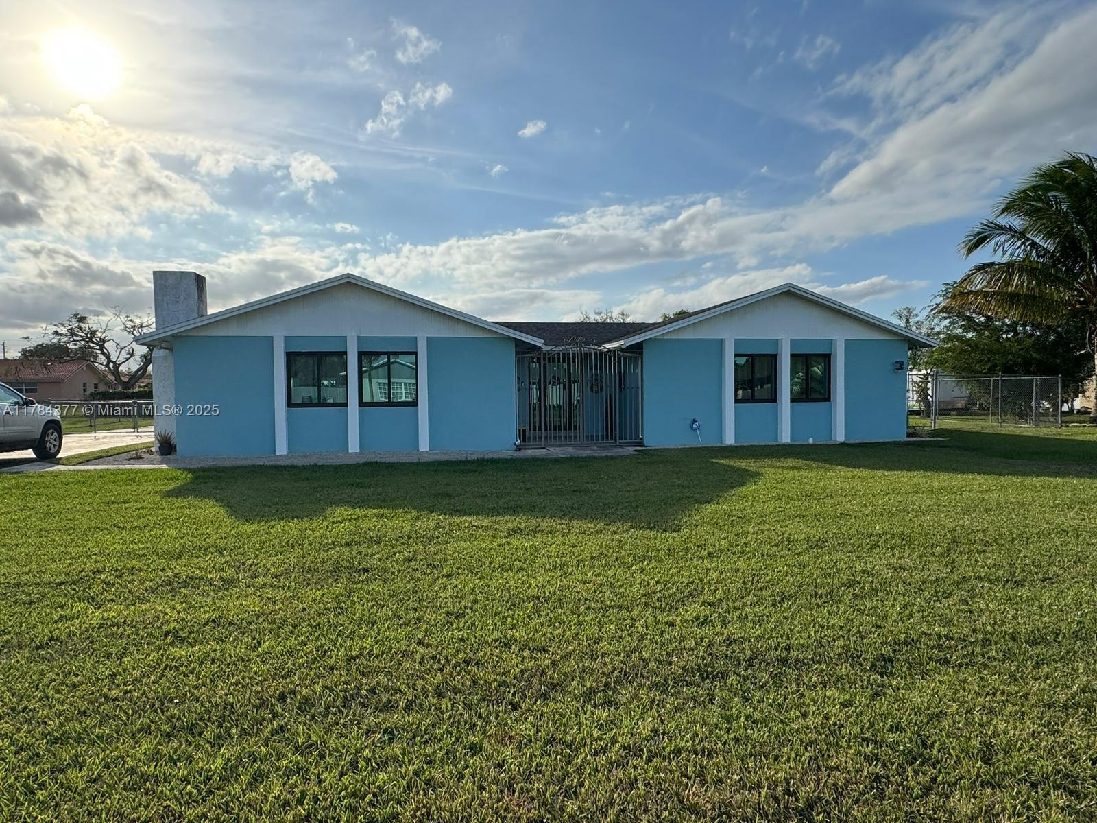 Picture of 32224 SW 200Th Ct, Homestead, FL 33030