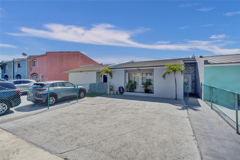 Picture of 7024 W 17Th Ct, Hialeah FL 33014