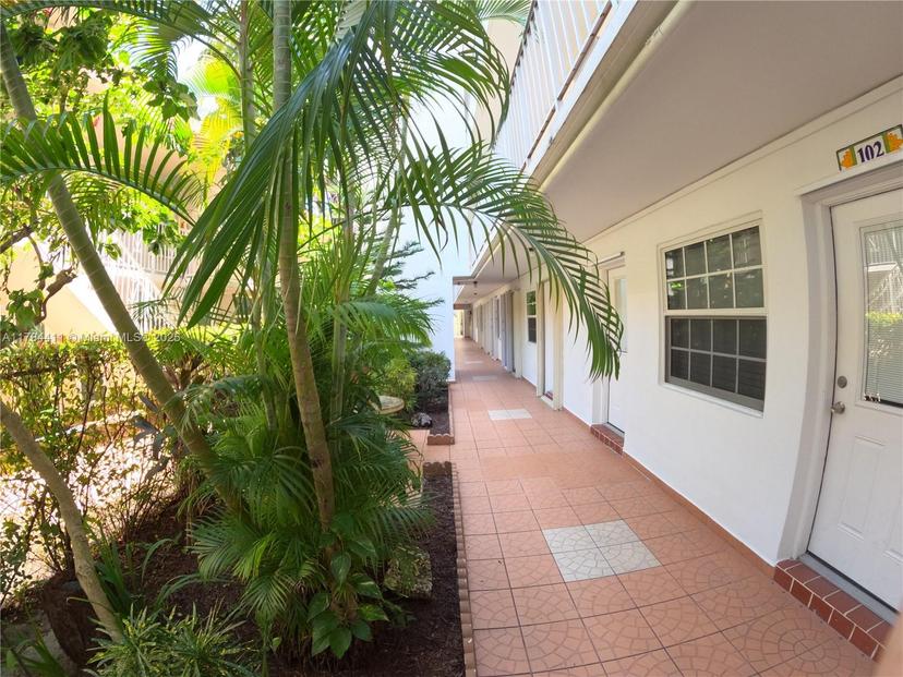 Picture of 525 Meridian Ave # 105, Miami Beach FL 33139