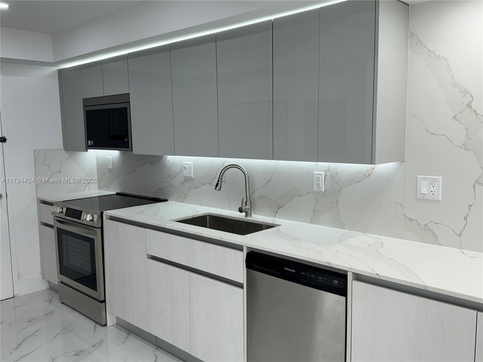 Picture of 18031 Biscayne Blvd # 502, Aventura, FL 33160