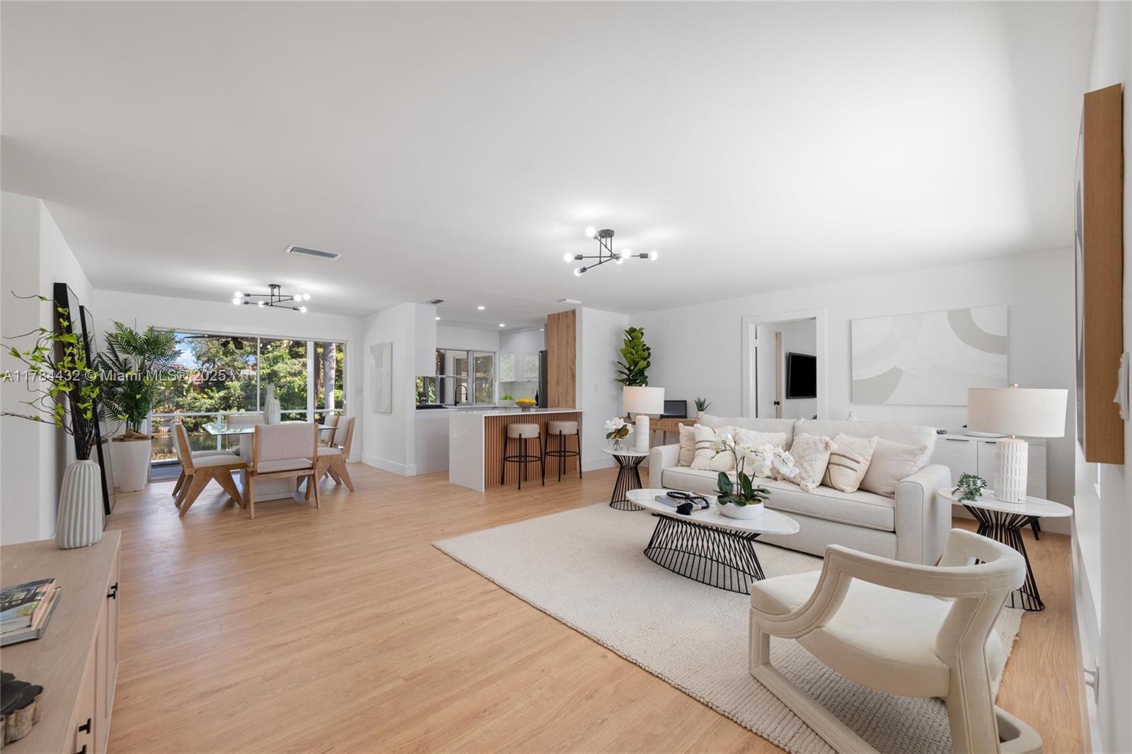 Picture of 3833 SW 67Th Ter, Miramar, FL 33023
