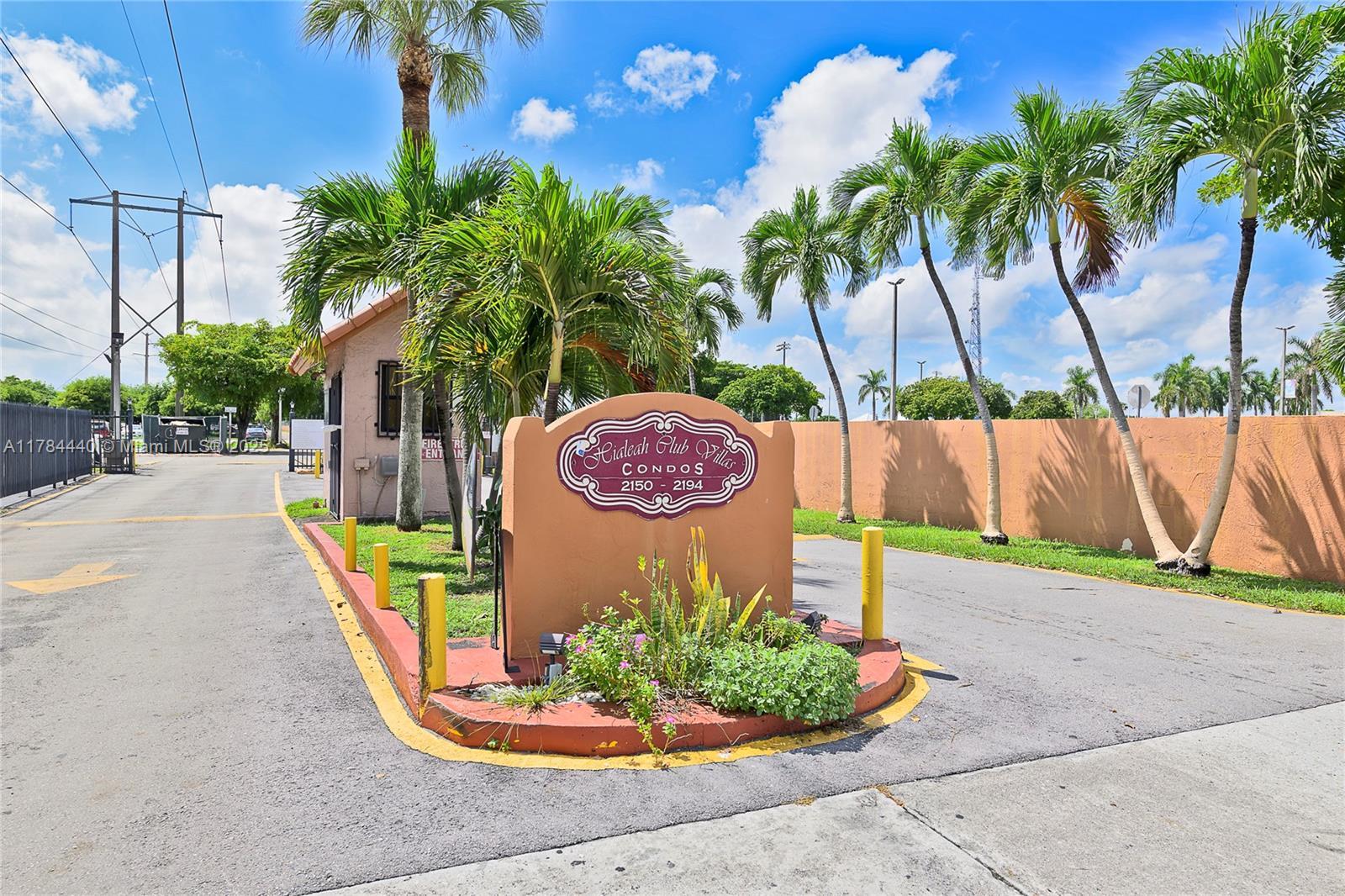 Picture of 2170 W 60Th St # 16108, Hialeah, FL 33016