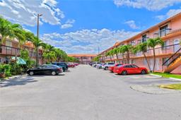 Picture of 2170 W 60Th St # 16108, Hialeah, FL 33016