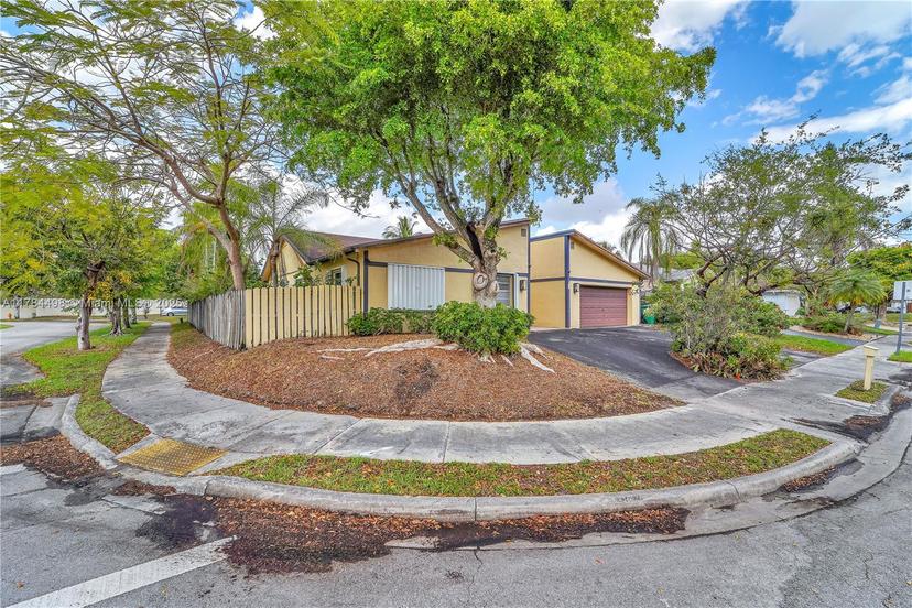 Picture of 11610 SW 113Th Pl, Miami FL 33176