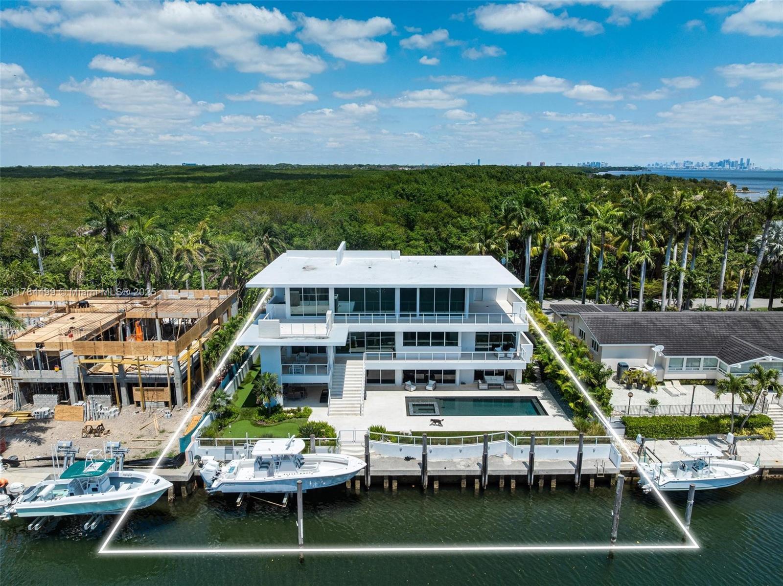 Picture of 830 Lugo Ave, Coral Gables, FL 33156