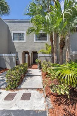 Picture of 10450 SW 154Th Ct Unit 4, Miami, FL 33196
