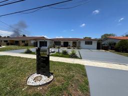 Picture of 1725 W 76Th St, Hialeah, FL 33014