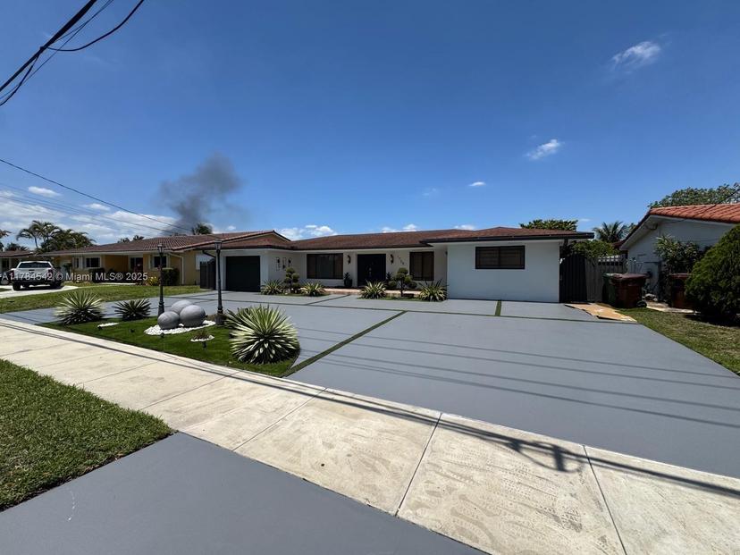 Picture of 1725 W 76Th St, Hialeah FL 33014
