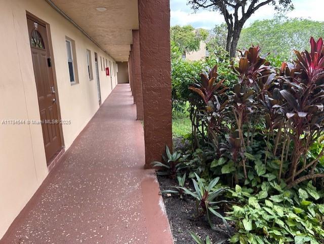Picture of 9350 Sunrise Lakes Blvd # 109, Sunrise, FL 33322