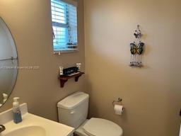 Picture of 9350 Sunrise Lakes Blvd # 109, Sunrise, FL 33322