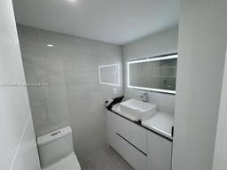Picture of 18051 Biscayne Blvd # 1004, Aventura, FL 33160