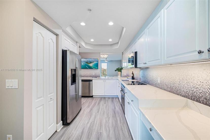 Picture of 7598 SW 102Nd St # 300, Pinecrest FL 33156