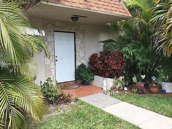 Picture of 419 SW Natura Ave # C, Deerfield Beach FL 33441