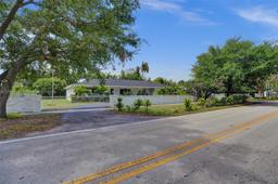 Picture of 7360 SW 120Th St, Pinecrest, FL 33156