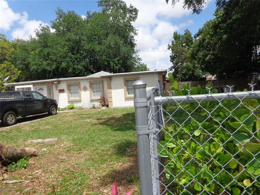 Picture of 1385 NW 100Th St, Miami FL 33147