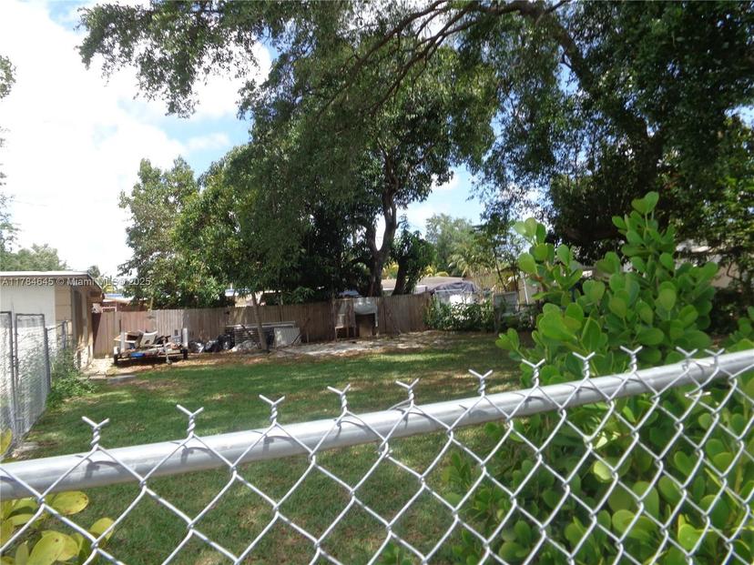 Picture of 1385 NW 100Th St, Miami FL 33147